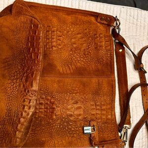 Elegant Brown Leather Shoulder Bag